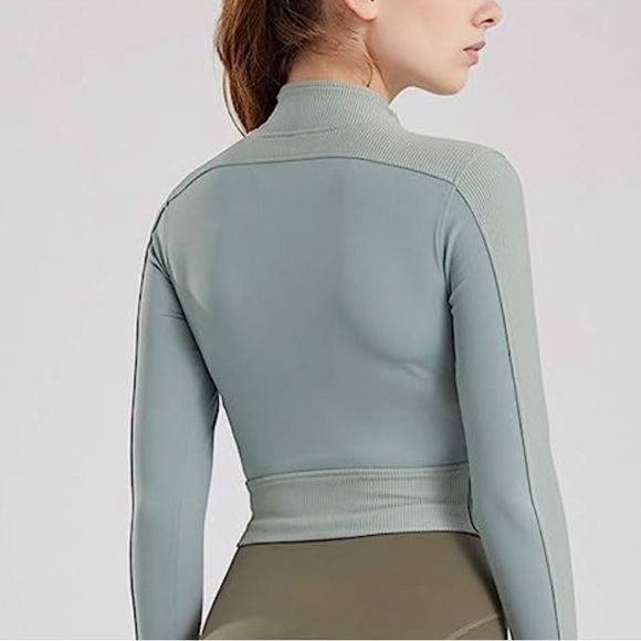 Sea Green Workout Cropped Long Sleeve Quarter Zipped - Picture 4 of 6